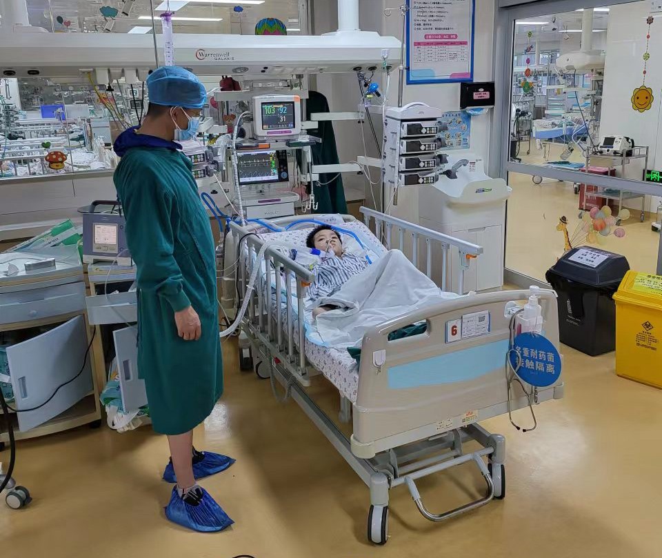 迁西县跨省救护车出租公司